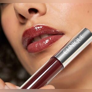 Clinique Pop Plush Creamy Lipgloss- Black Honey Pop